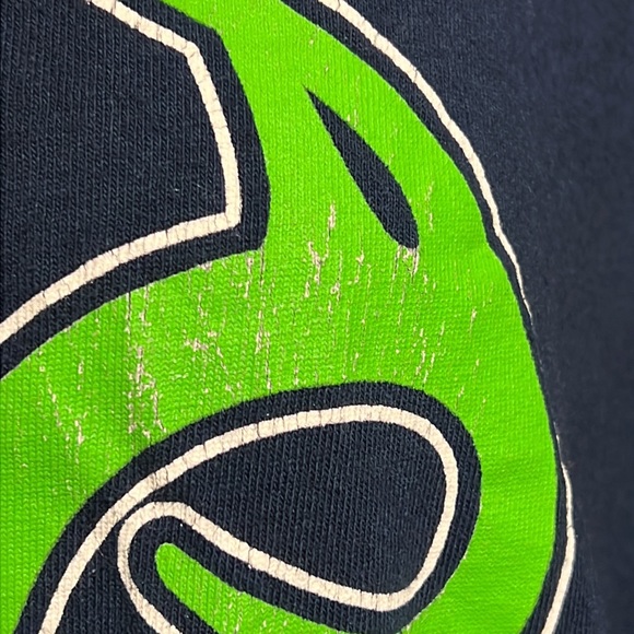 RealTree outfitters T-Shirt Size XL and the stamp on the back for 30 years - Picture 3 of 6